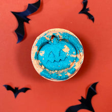 Load image into Gallery viewer, Halloween Pumpkin Bath Bomb Fennel &amp; Orange
