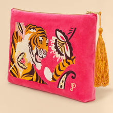 Load image into Gallery viewer, Powder Velvet Zip Pouch Tiger
