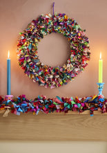 Load image into Gallery viewer, Recycled Sari Wreath Round
